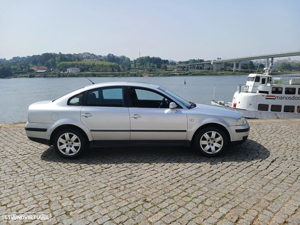 VW Passat 1.9 TDi Trendline - 17