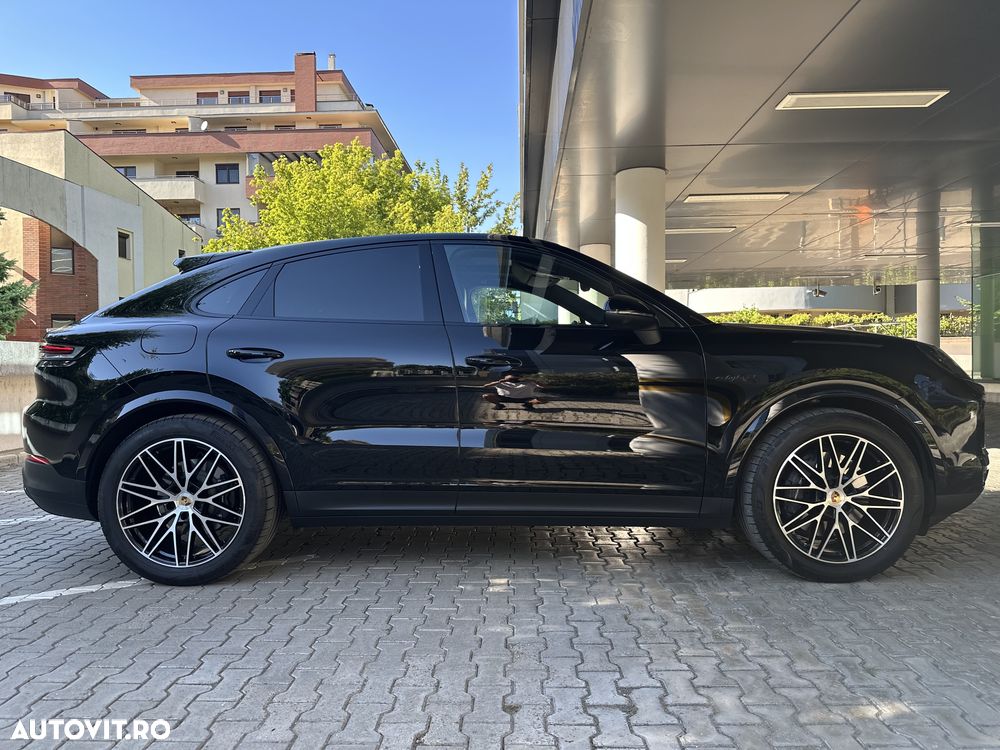 Porsche Cayenne Coupe E-Hybrid - 7
