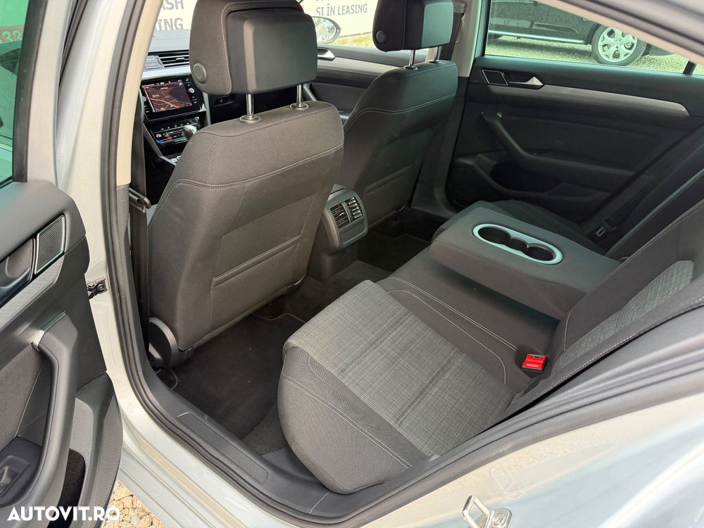Volkswagen Passat 2.0 TDI SCR DSG - 7