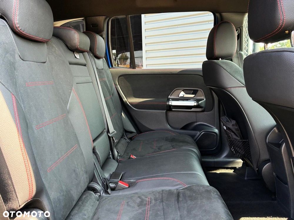 Mercedes-Benz GLB - 16