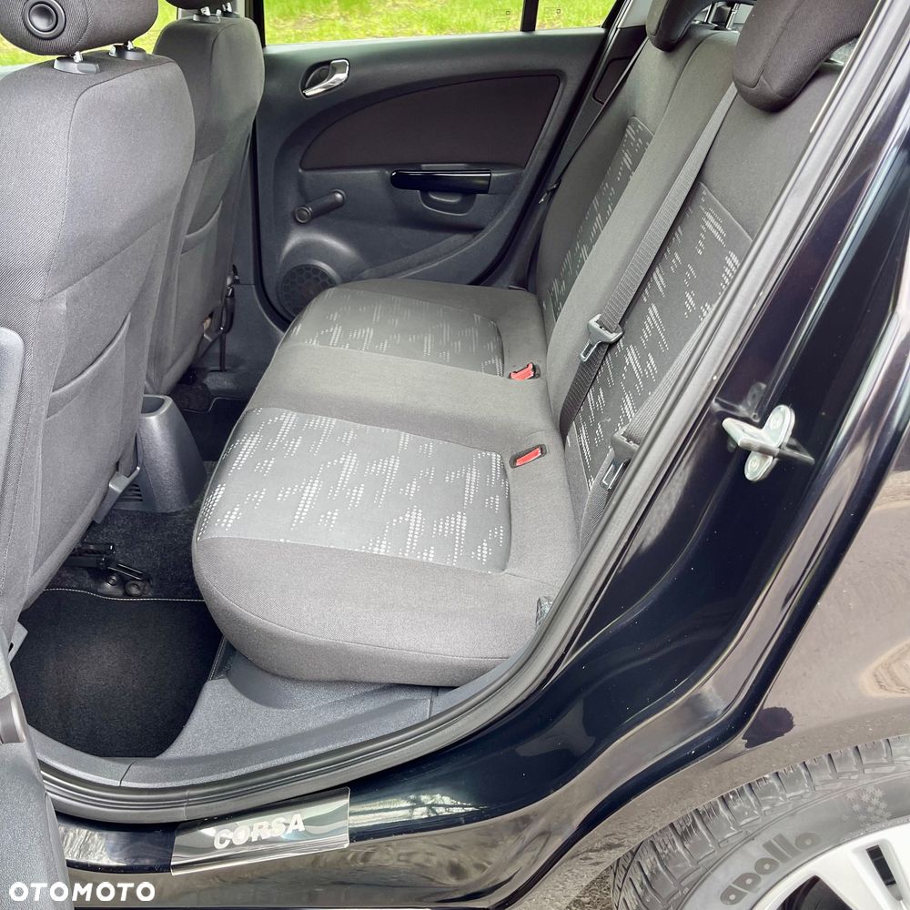 Opel Corsa 1.2 16V Cosmo - 18