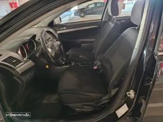 Mitsubishi Lancer 1.5 Invite - 19