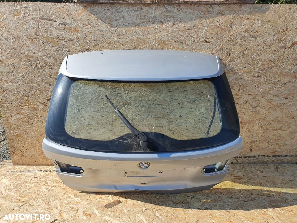 Haion Hayon Cu Luneta Bmw F31 Defect In Partea De Jos Livram Oriunde In Tara - 1