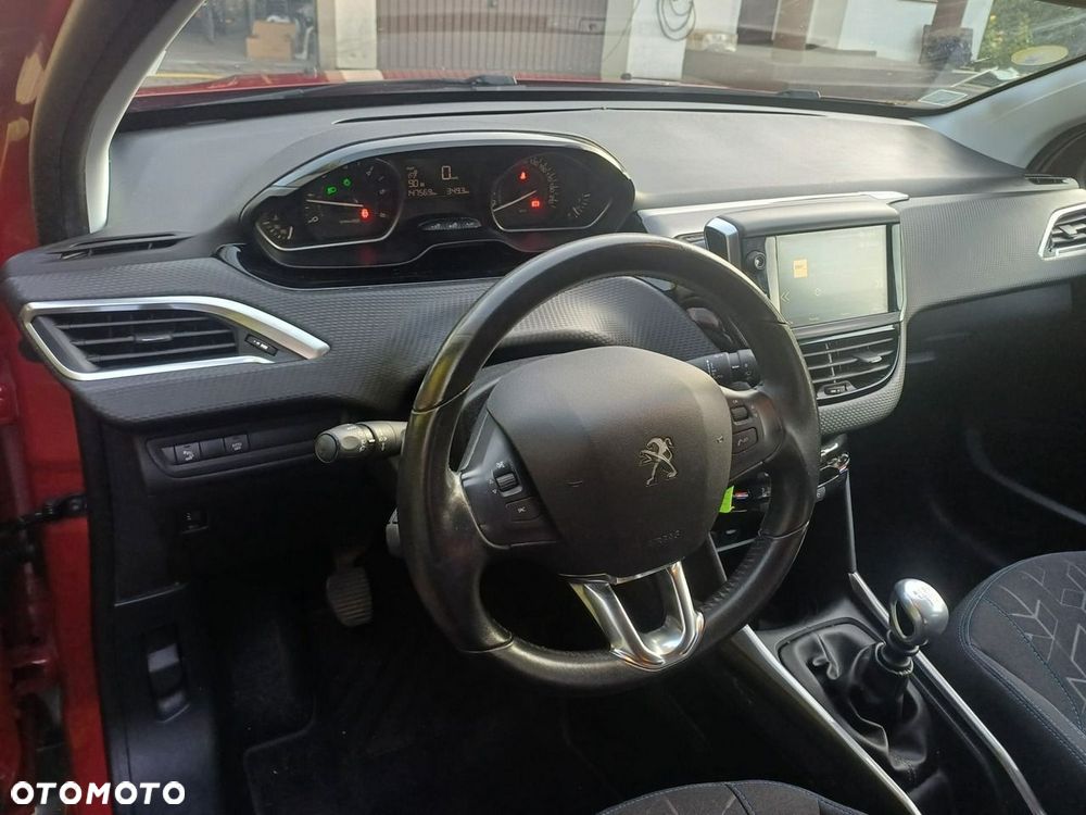 Peugeot 2008 1.5 BlueHDi Style - 15