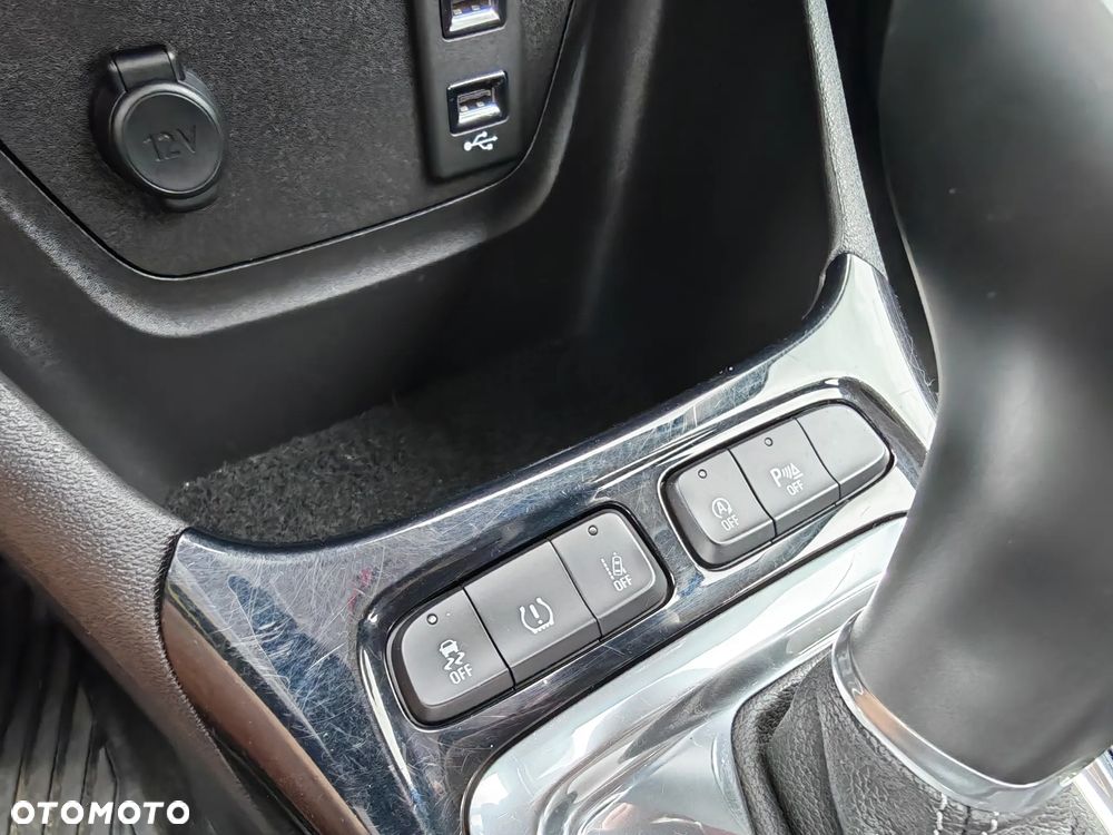Opel Crossland X - 21