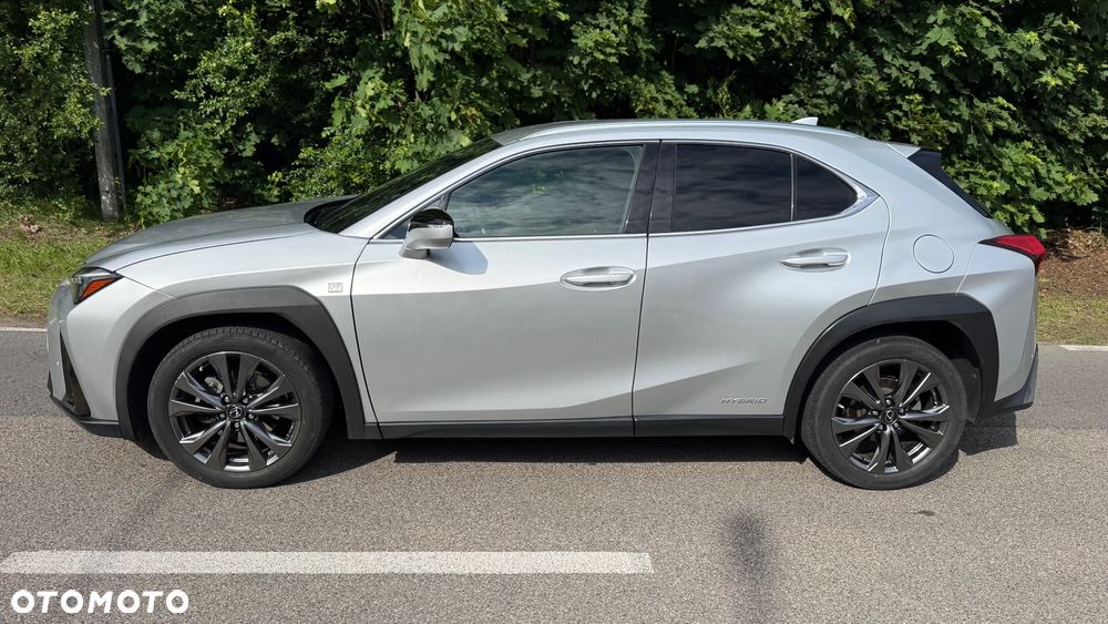 Lexus UX 250h F Sport 2WD - 3