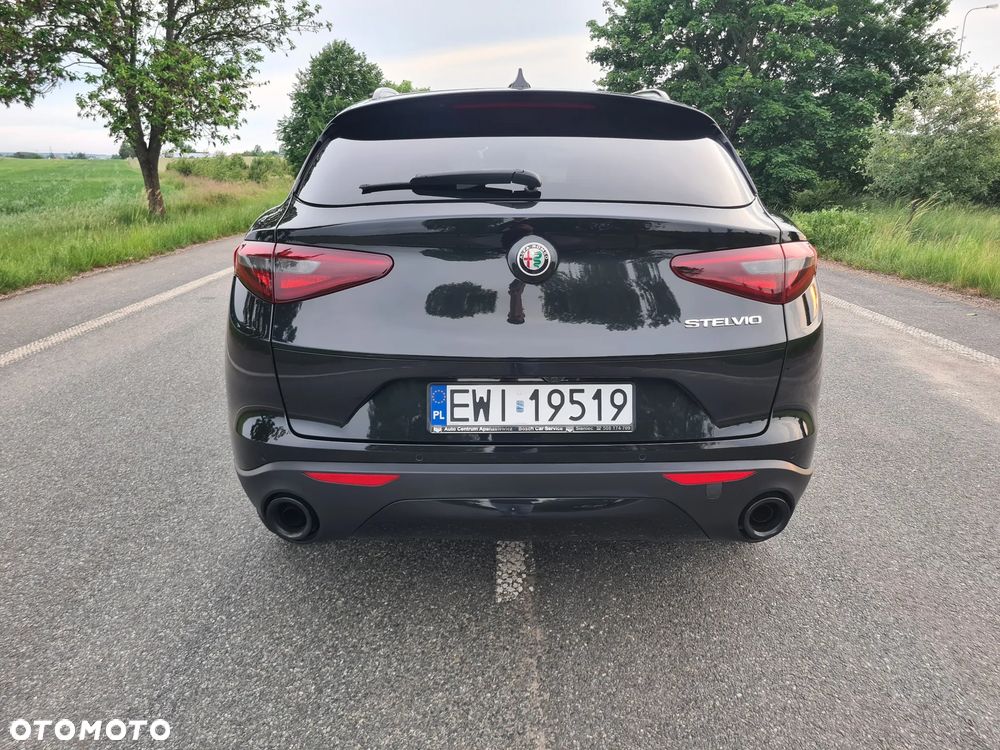 Alfa Romeo Stelvio 2.0 Turbo 16V AT8-Q4 Veloce - 6
