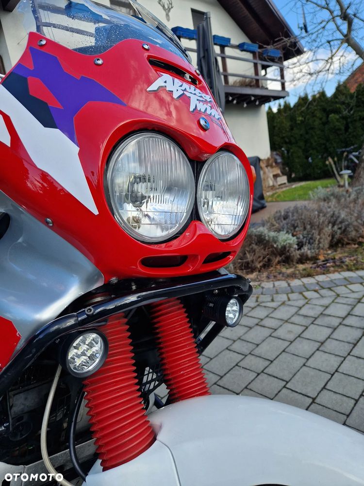 Honda XRV - 4