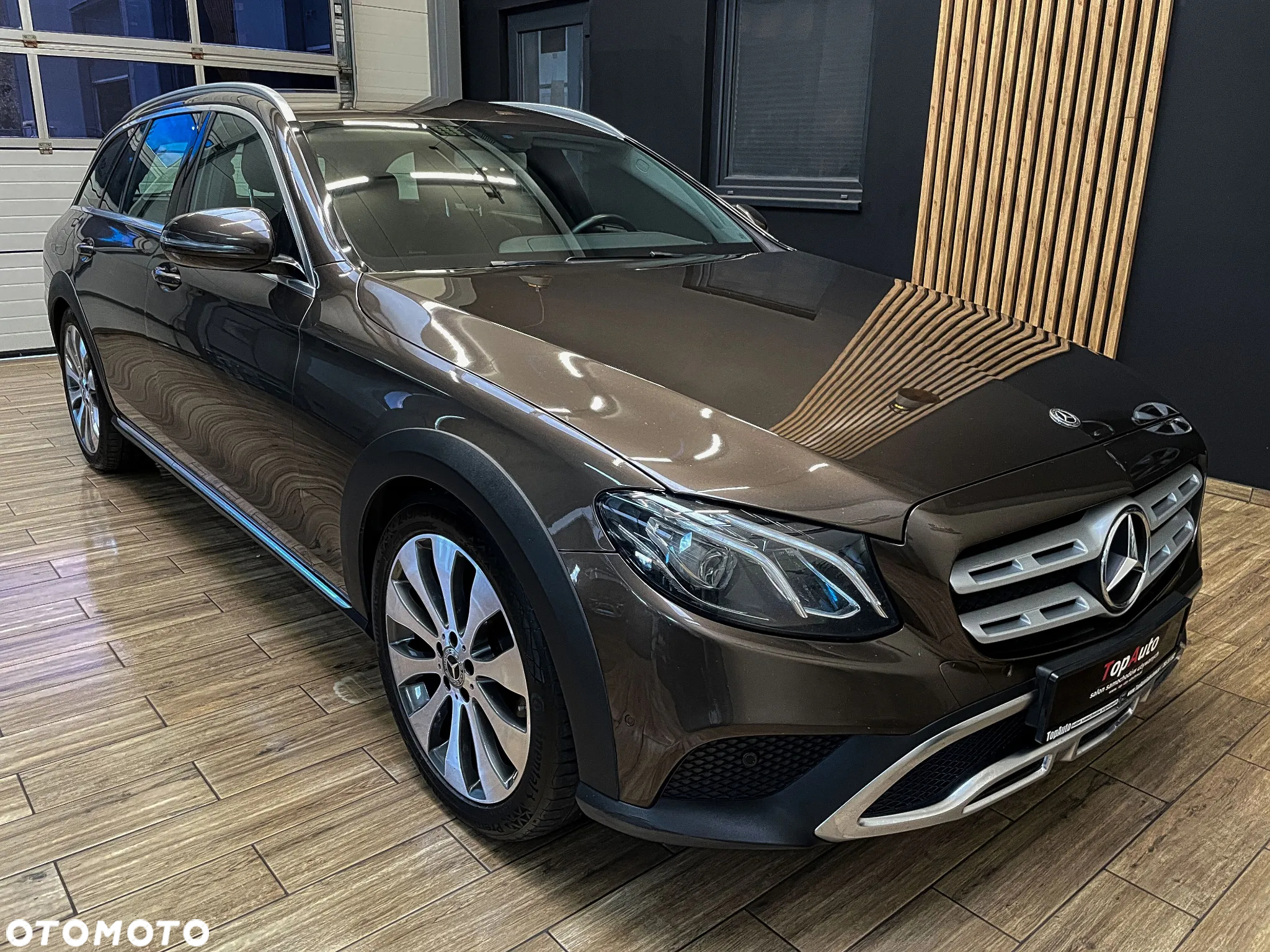 Mercedes-Benz Klasa E 220 d 4Matic T All-Terrain 9G-TRONIC Exclusive - 5