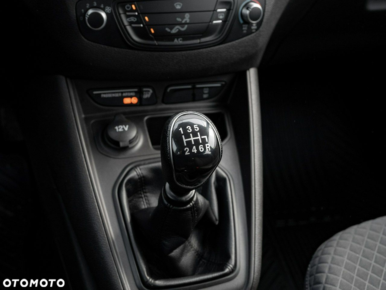 Ford Transit Courier 1.0 EcoBoost Trend - 18