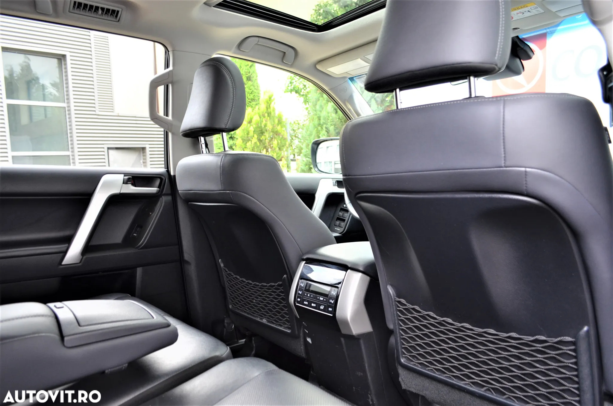 Toyota Land Cruiser 2.8l Turbo D-4D Aut. Luxury - 11
