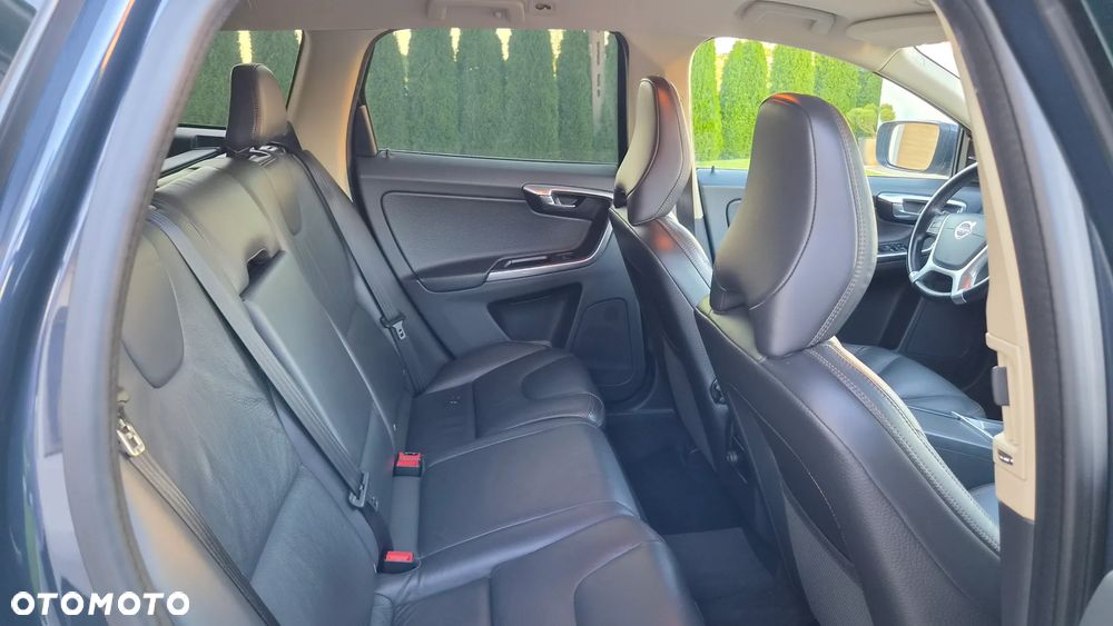 Volvo XC 60 D4 Geartronic Momentum - 13
