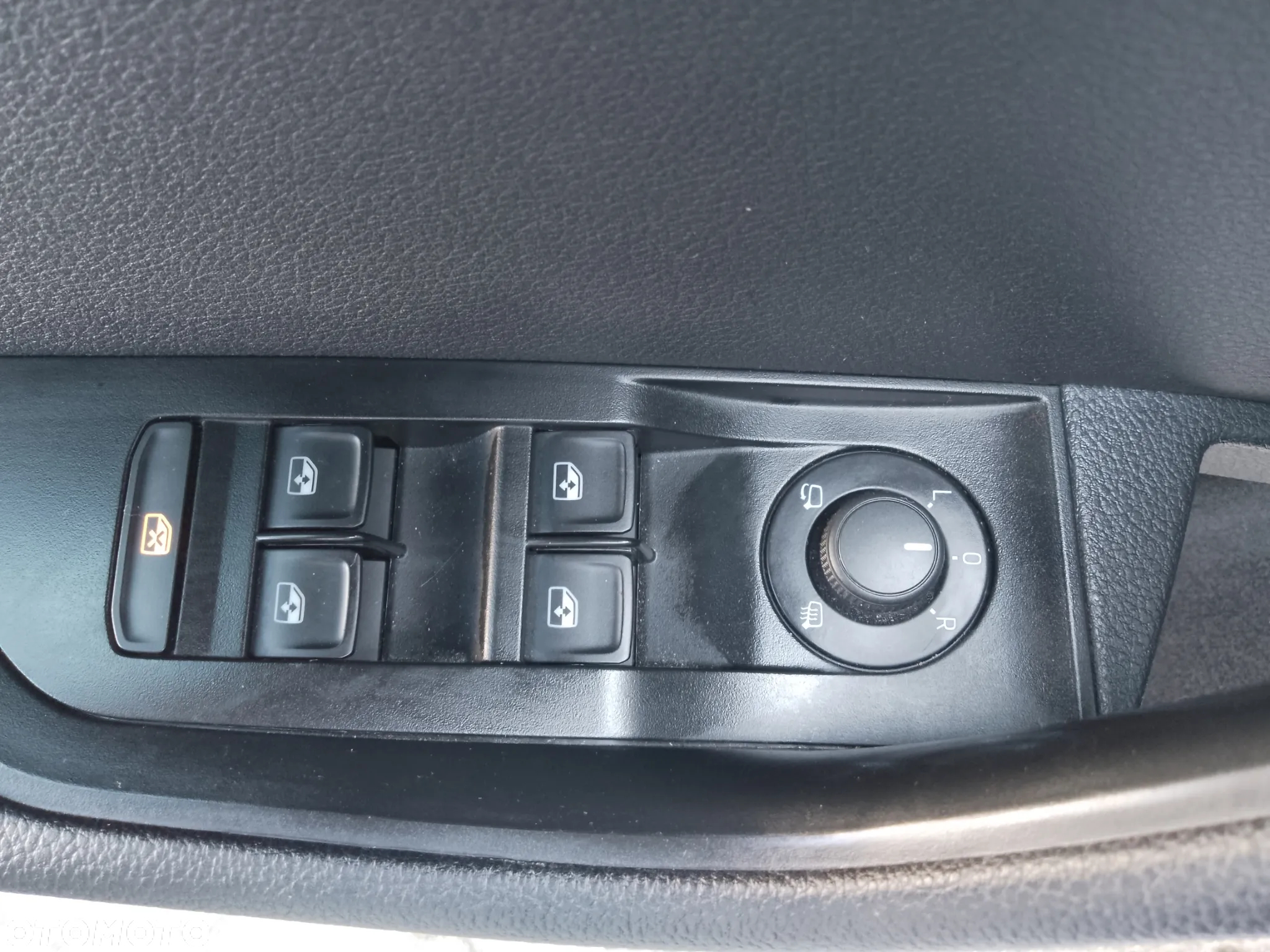 Skoda Superb 2.0 TDI SCR Style - 26