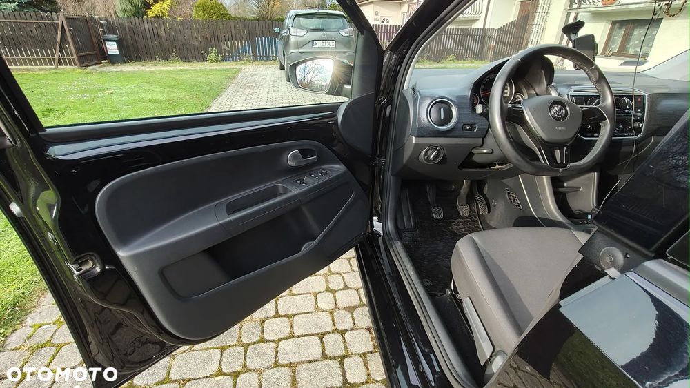 Volkswagen up! 1.0 take - 12