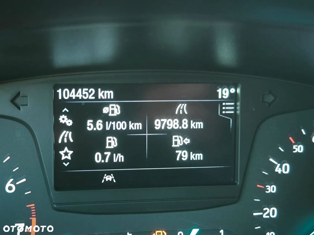Ford Fiesta 1.0 EcoBoost S&S TITANIUM - 11