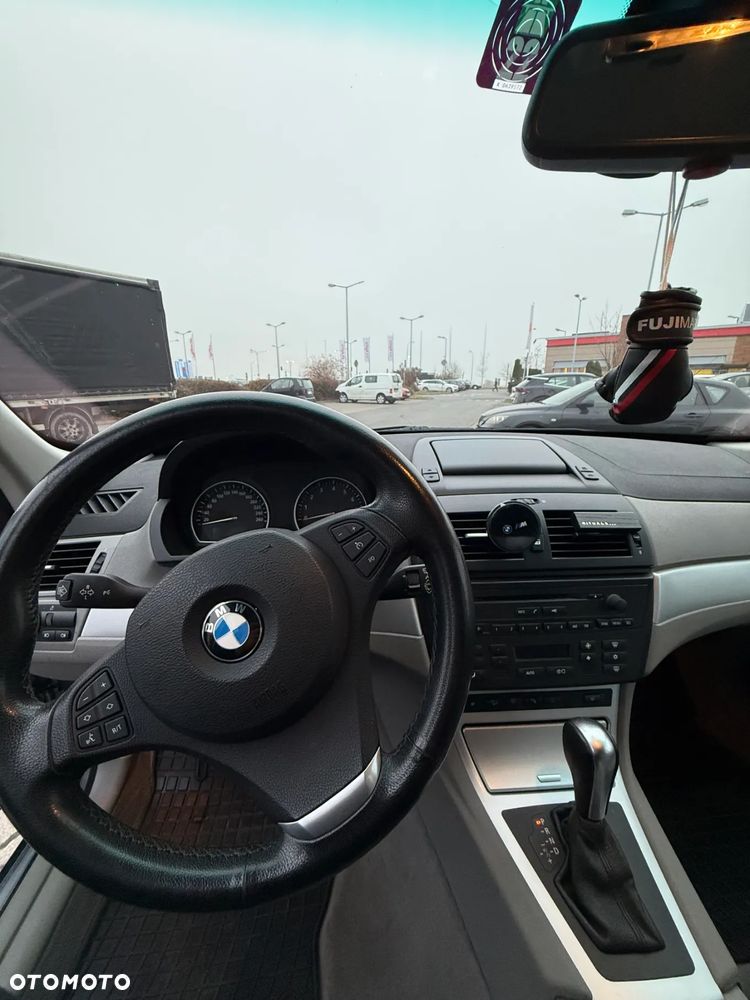 BMW X3 2.5si - 22