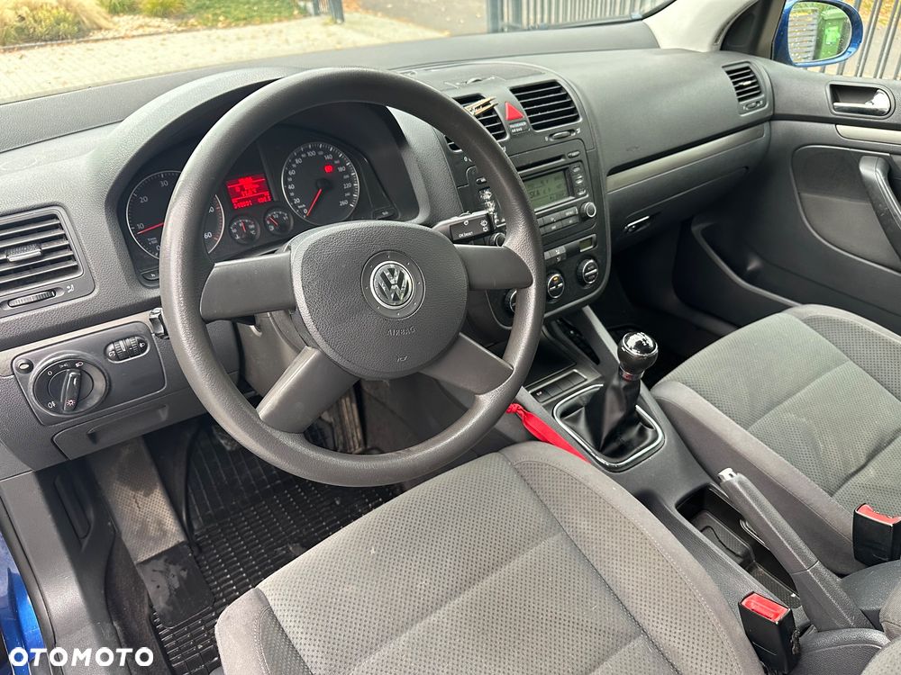 Volkswagen Golf - 5
