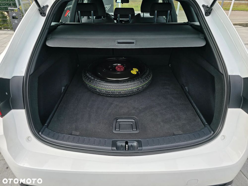 Toyota Corolla 1.8 Hybrid Comfort - 27