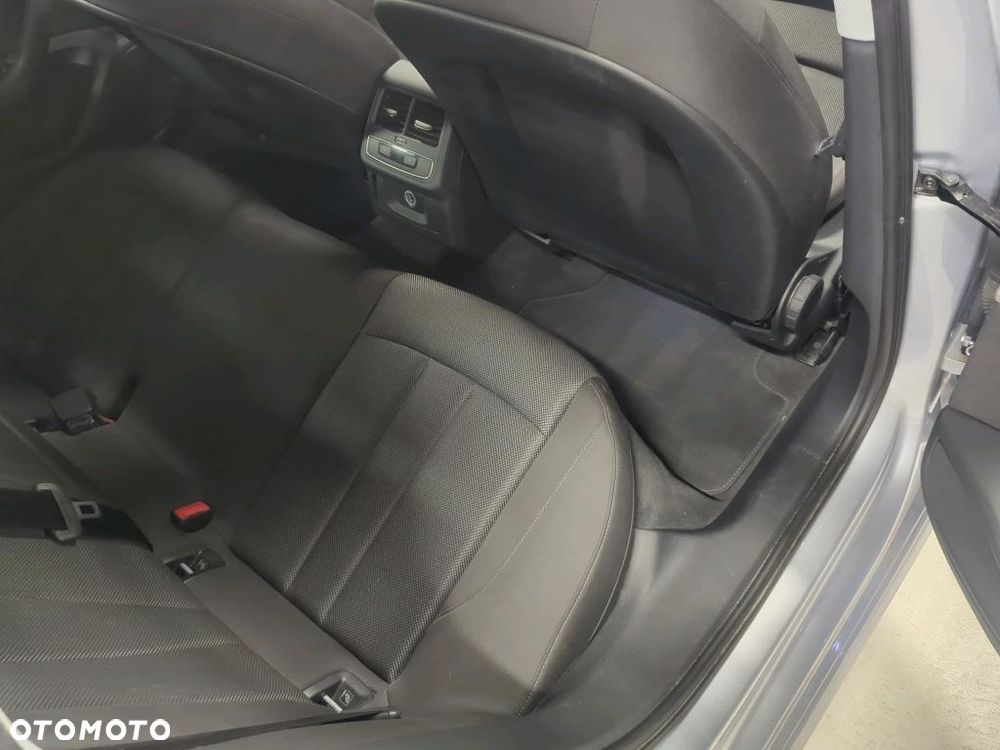 Audi A4 Limousine 35 TFSI mHEV Advanced S tronic - 16