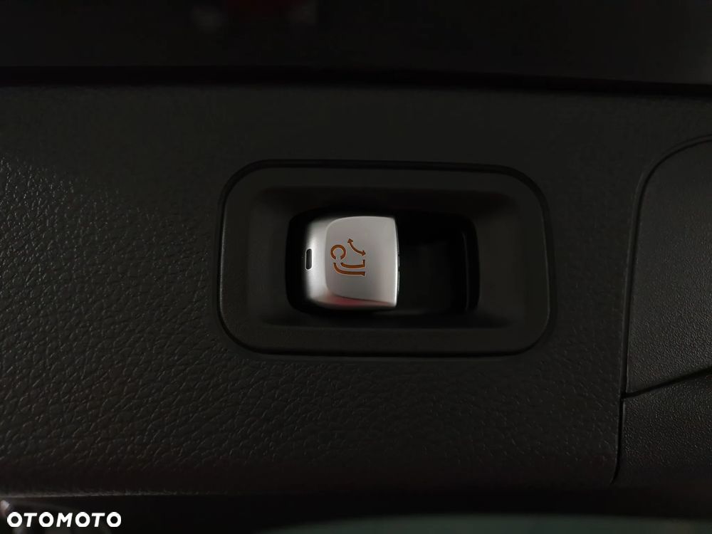 Mercedes-Benz GLC 300 de 4Matic 9G-TRONIC AMG Line Plus - 35