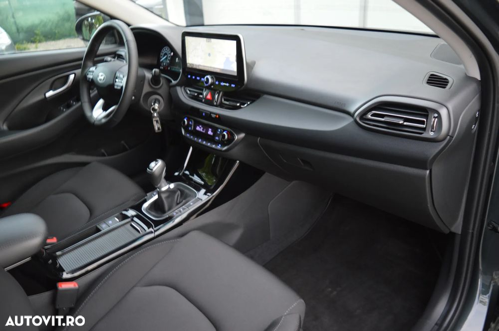 Hyundai i30 1.5 96CP M/T Highway - 10