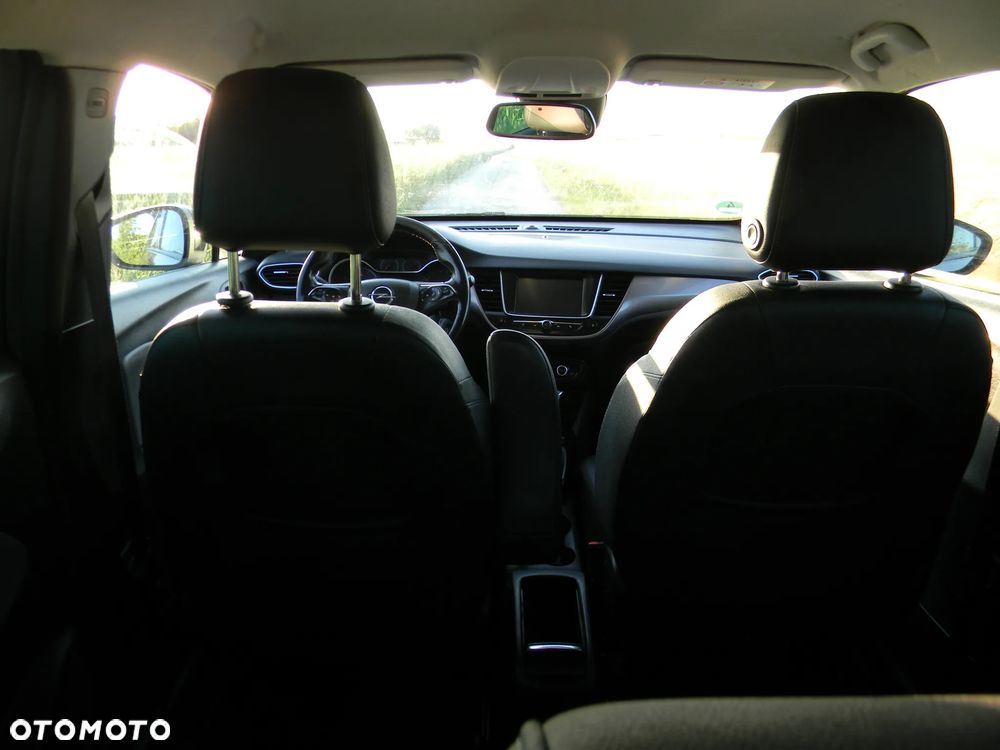 Opel Crossland X - 34