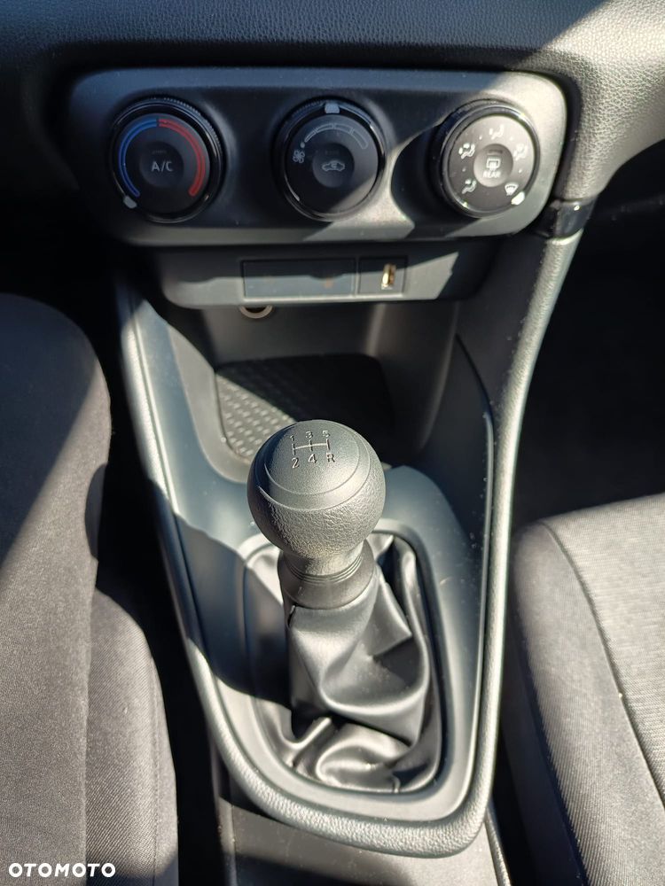 Toyota Yaris 1.0 Active - 11
