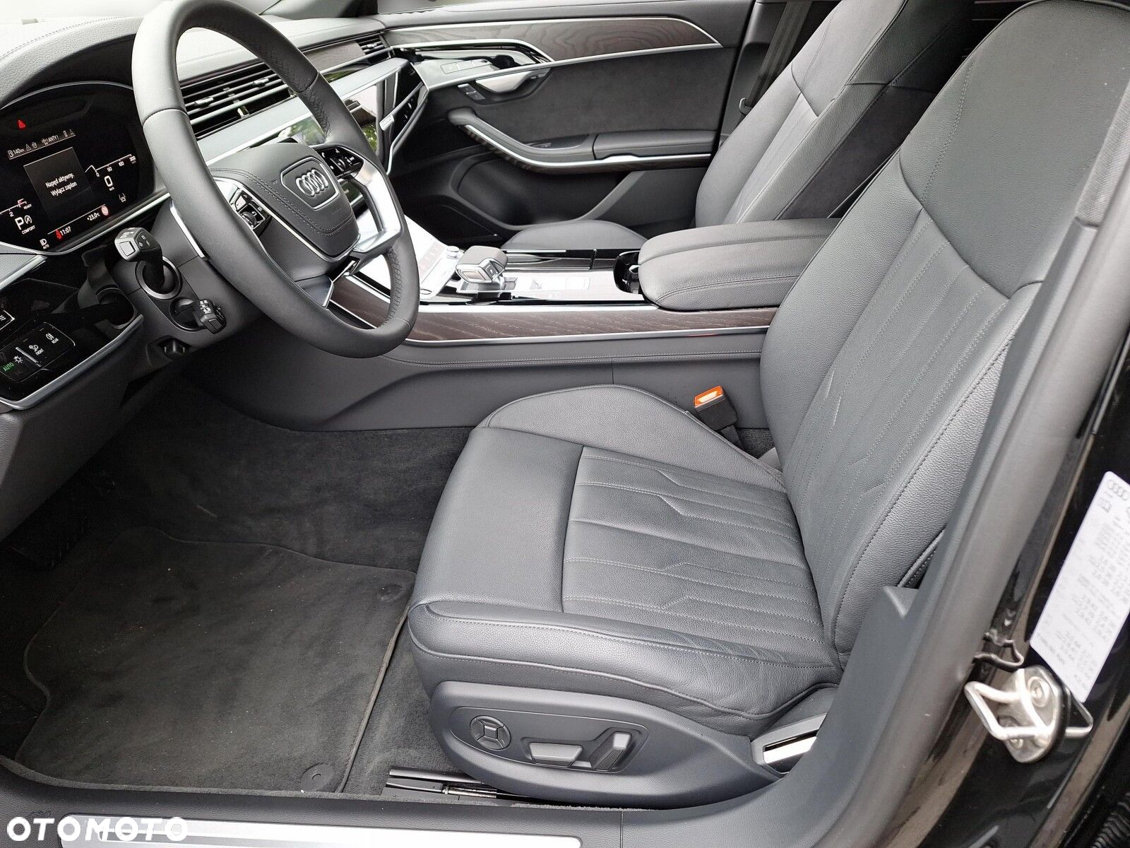 Audi A8 - 12