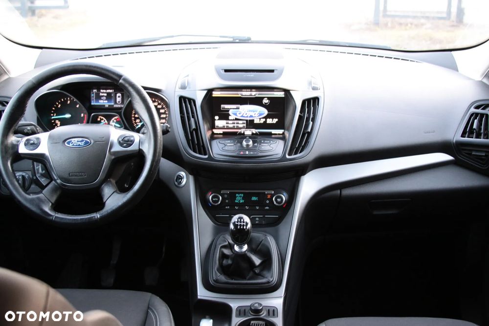 Ford Kuga 2.0 TDCi 2x4 Titanium - 15