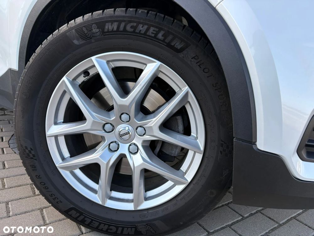 Volvo XC 40 T5 AWD R-Design - 27