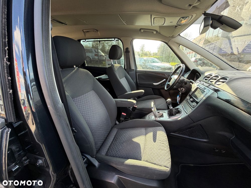 Ford Galaxy 2.2 TDCi Ghia - 14