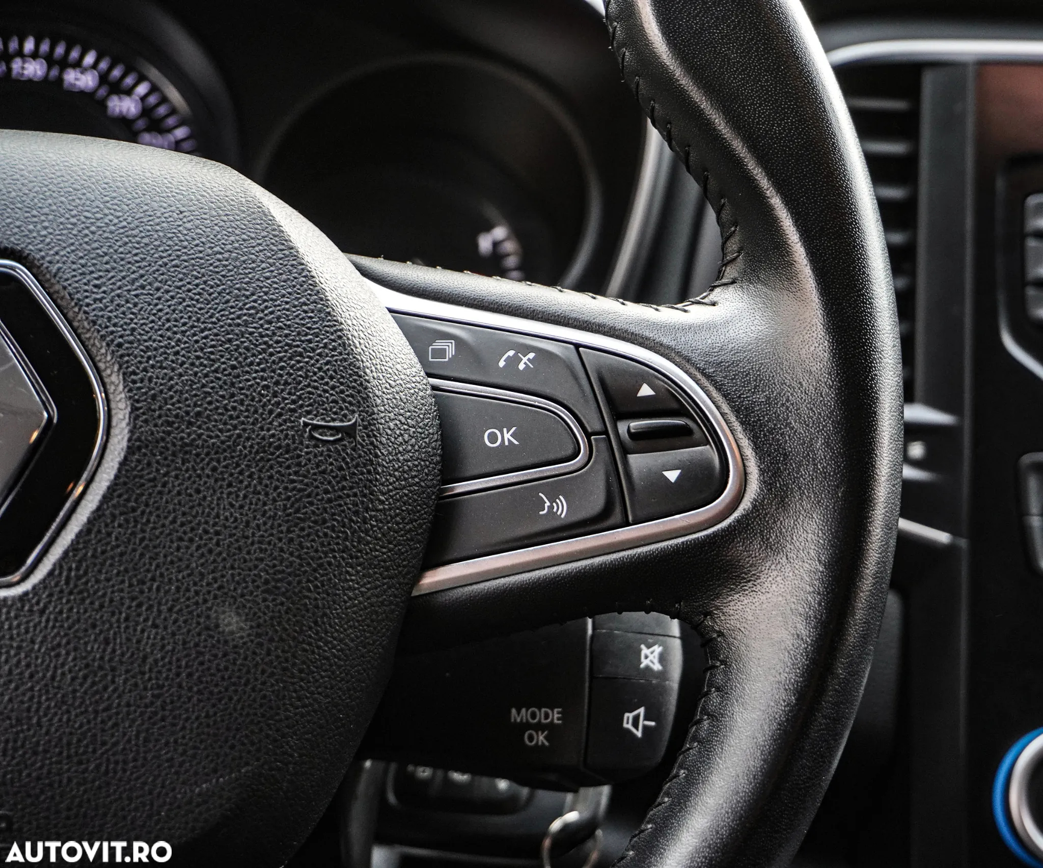 Renault Megane TCe 140 EDC GPF Intens - 28