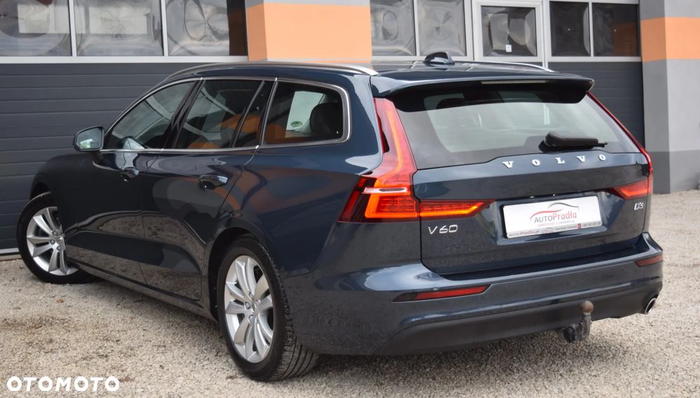 Volvo V60 D3 Geartronic Momentum Pro - 17