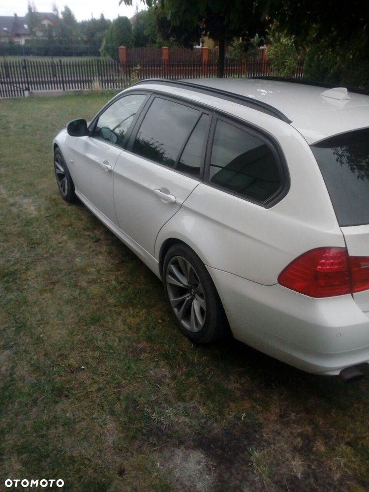 BMW Seria 3 318i - 6