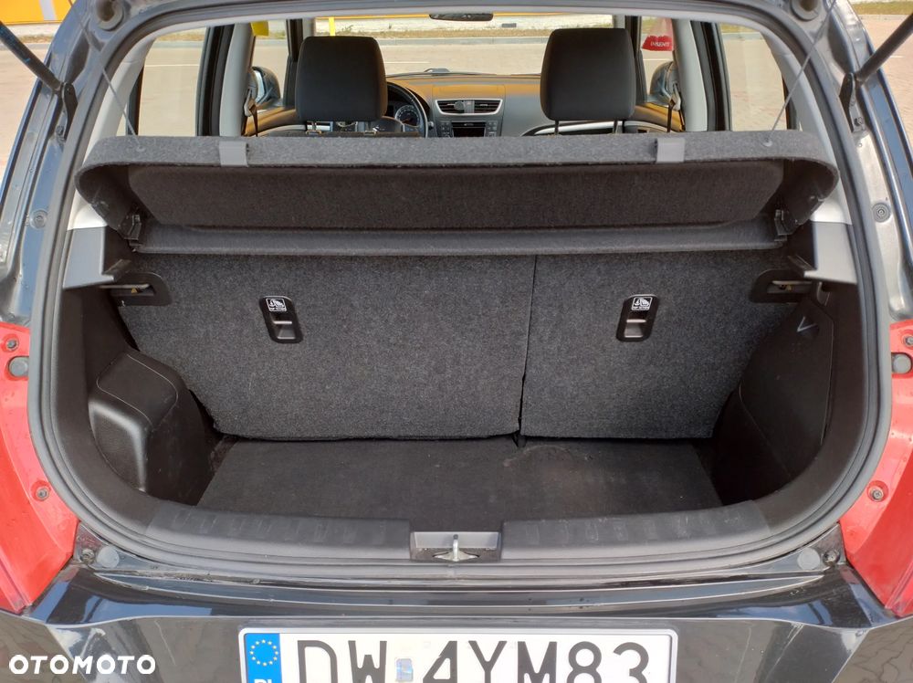 Suzuki Swift 1.2 Club - 11