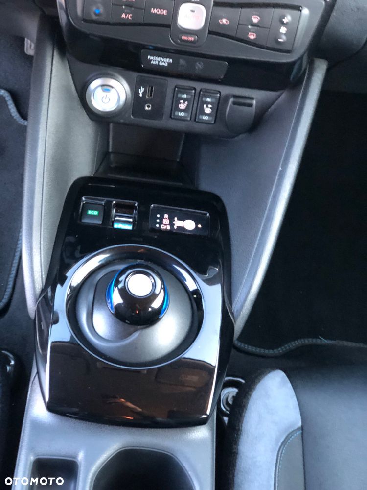 Nissan Leaf 40 kWh Tekna - 21