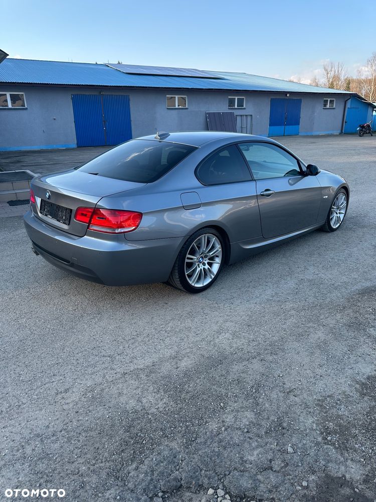 BMW Seria 3 330d DPF M Sport Edition - 4