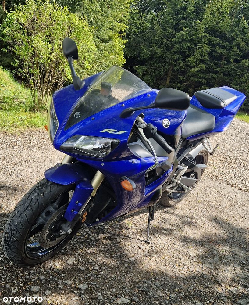 Yamaha R1 - 5