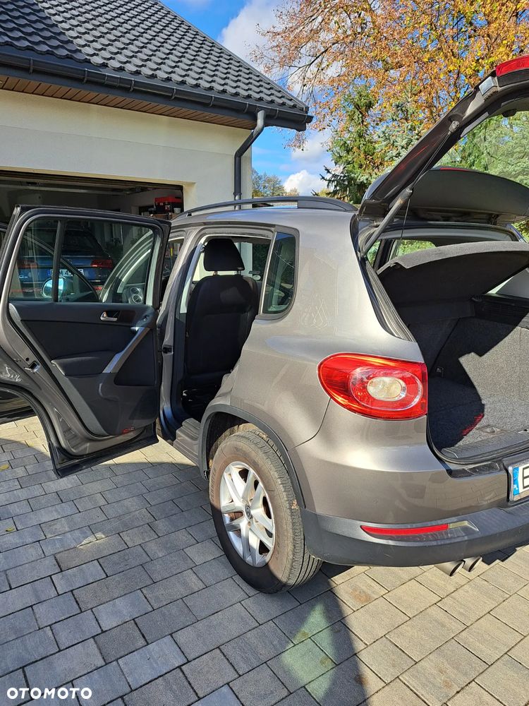 Volkswagen Tiguan - 5