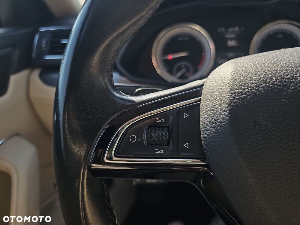 Skoda Superb 2.0 TDI Style DSG - 26