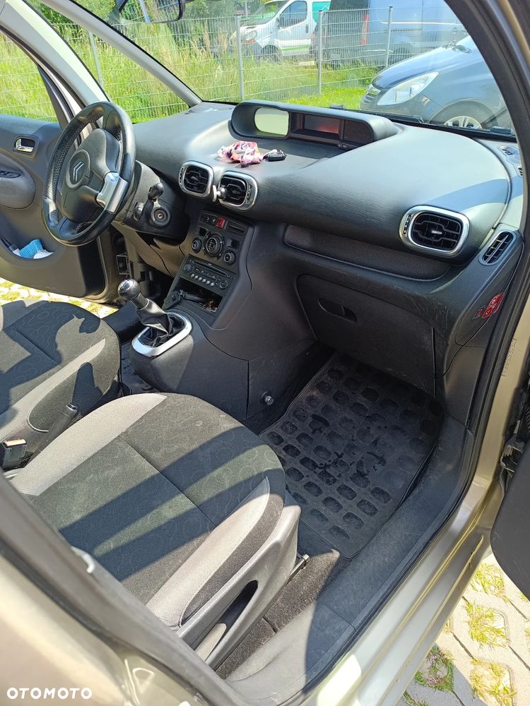Citroën C3 Picasso 1.4i Attraction - 25