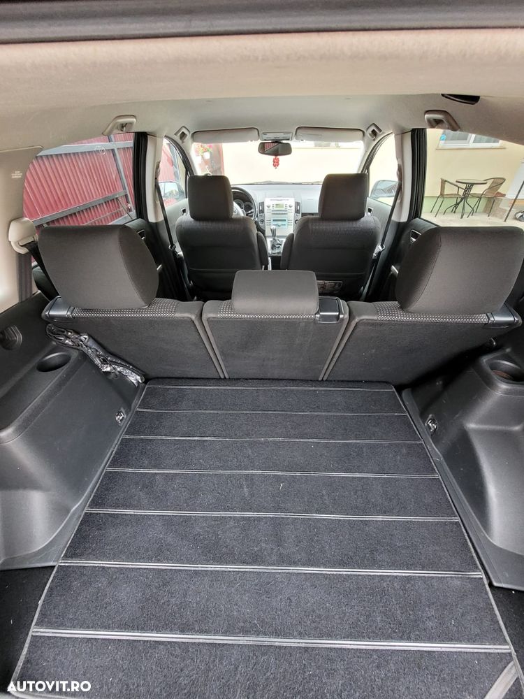 Toyota Corolla Verso 2.2 D-4D Luna - 7