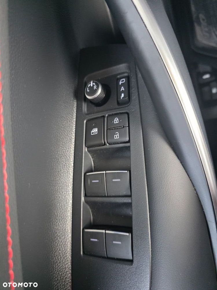 Toyota Corolla 1.8 Hybrid GR Sport - 18