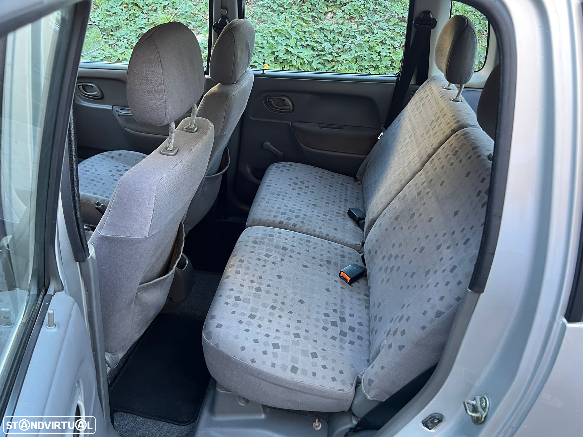 Opel Agila 1.0 12V - 7
