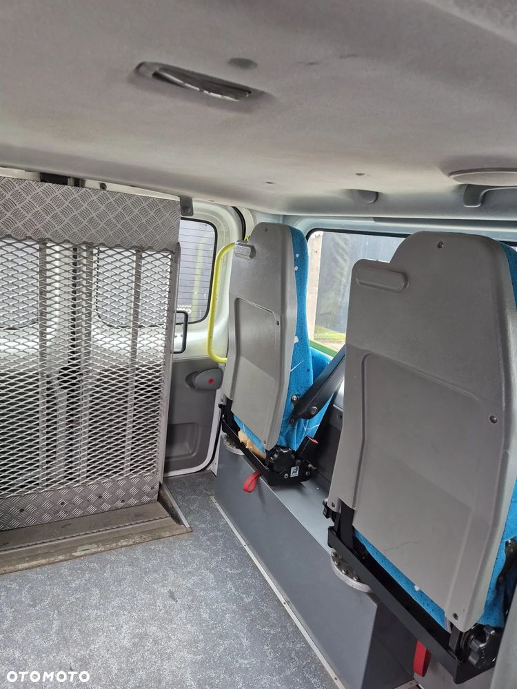 Renault Trafic 2.0 dCi 90 FAP Combi L1H1 - 10