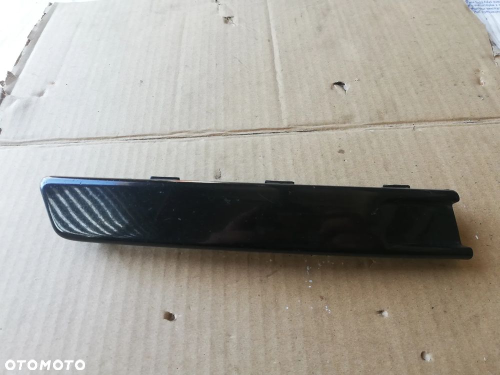 Listwa zderzaka przedniego Prawa strona Volkswagen PASSAT B6 3C0807646A