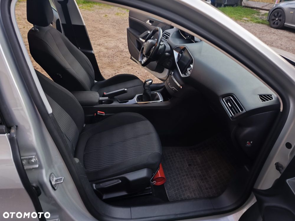 Peugeot 308 1.6 HDi Active - 13