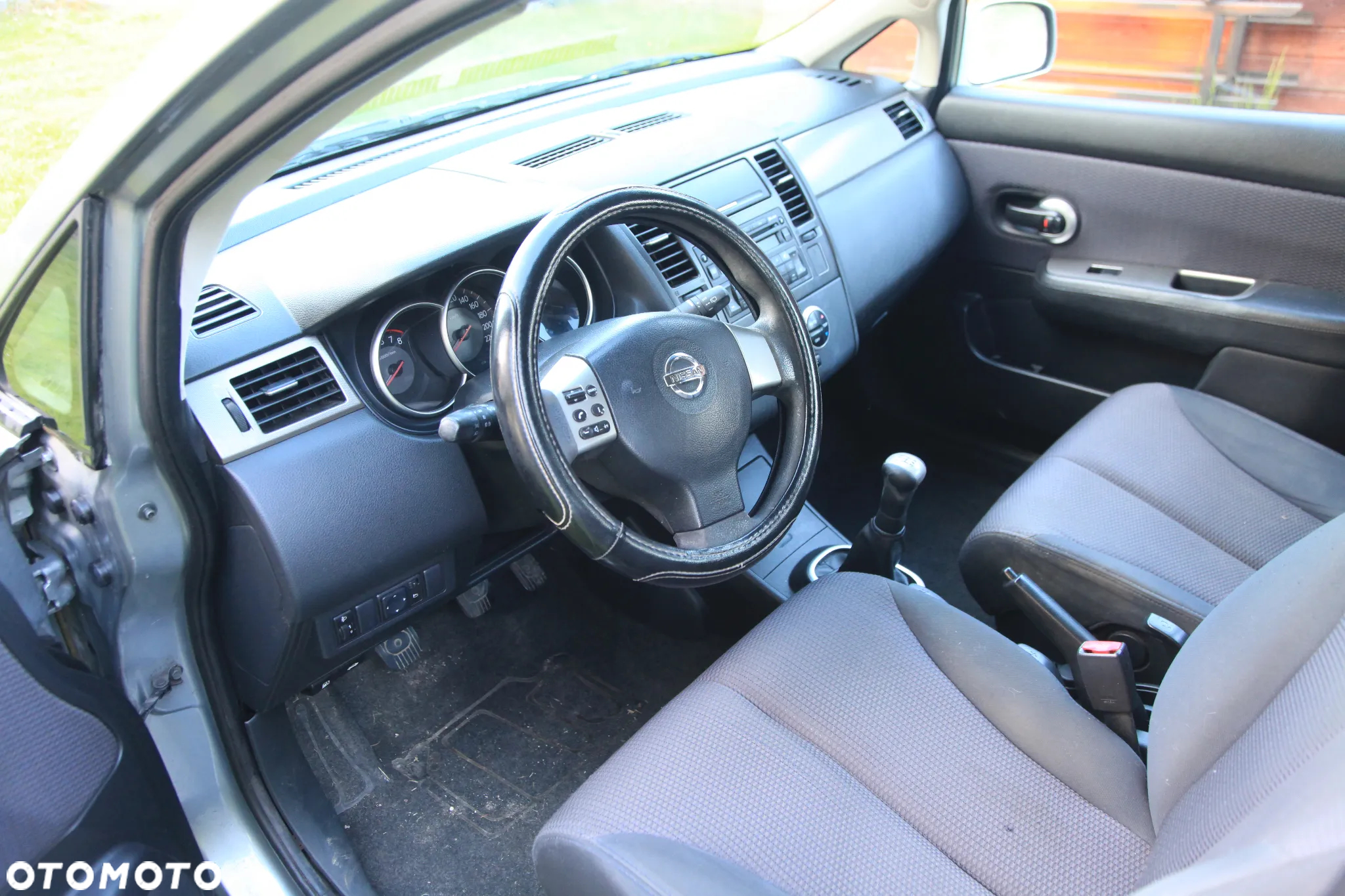 Nissan Tiida - 11
