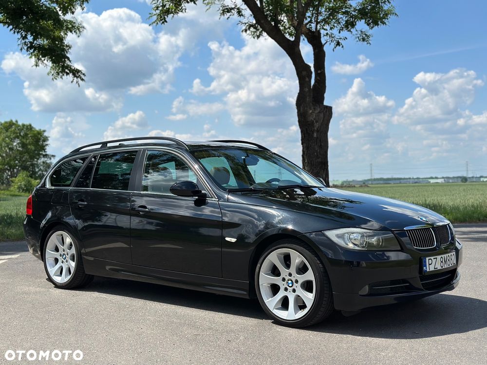 BMW Seria 3 330xi - 2