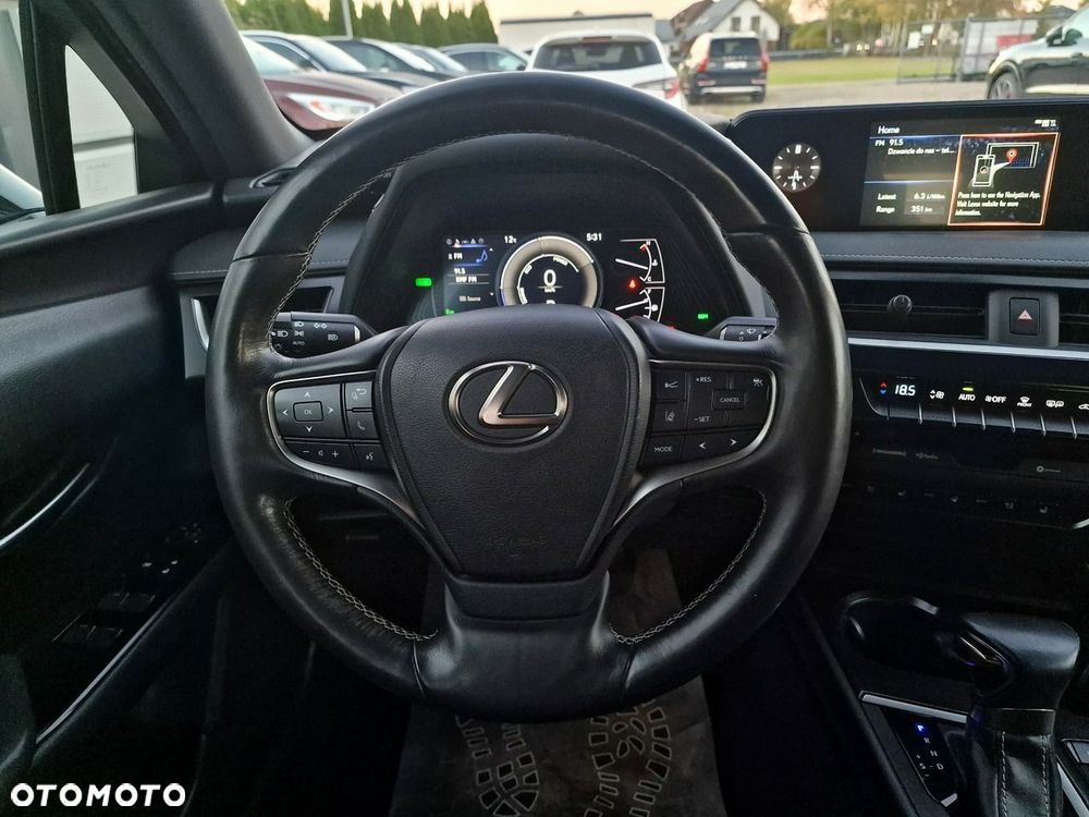 Lexus UX - 23